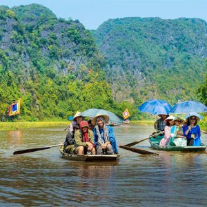 Ngo Dong River to Tam Coc