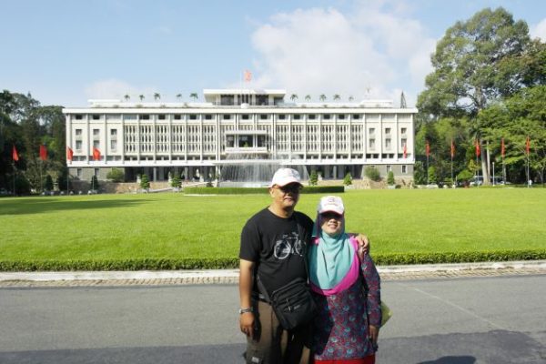 visit reunification palace in saigon