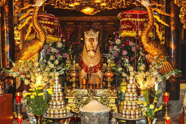 Bach Ma Temple in Hanoi Holiday Package to Vietnam