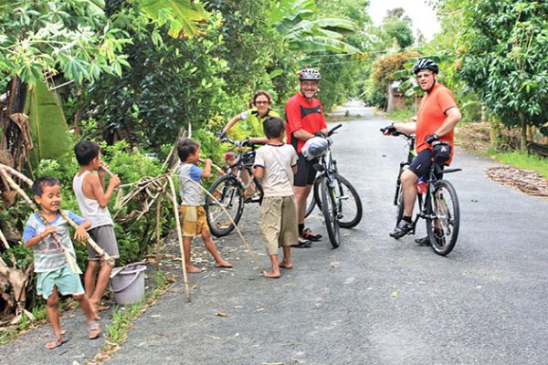 Biking tour in Dong Ngac Village