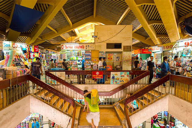 Binh Tay market Inside