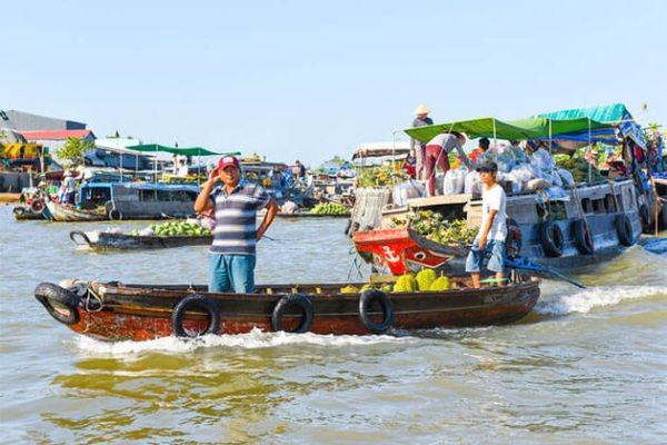 Cai Rang Floating Market in Mekong Delta Holiday