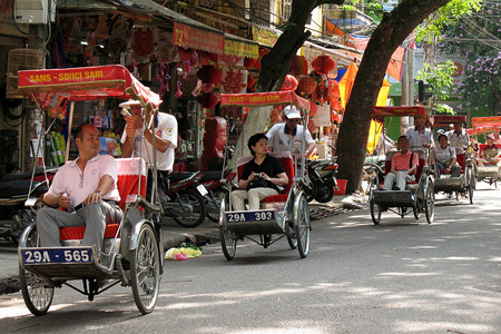 Cyclo tour around the old quarter