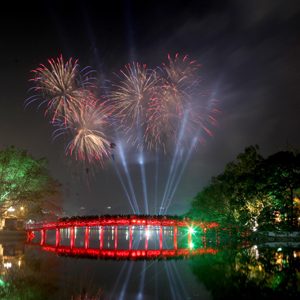 Ha Noi fireworks over Hoan Kiem Lake