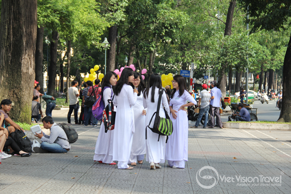 Ho Chi Minh City People - Vietnam Holidays