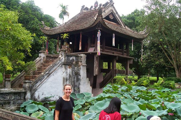 One Pillar Pagoda in Hanoi Vietnam Holiday Package