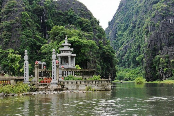 Perfume Pagoda in Hanoi Vietnam Holiday Package