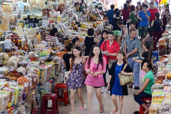 Shopping in Han Market in Danang Holiday Package