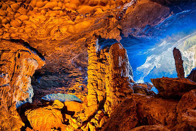 Sung Sot Cave in Vietnam Holiday Package