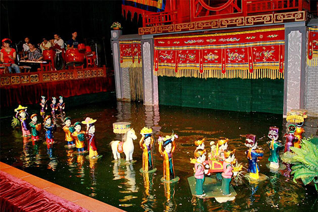 Water Puppet Show in Holiday to Vietnam
