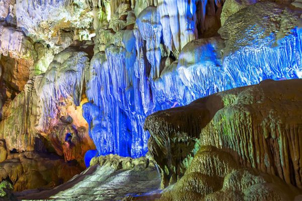 Thien Cung Cave