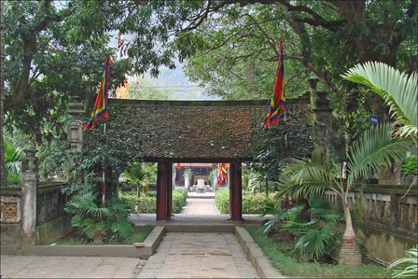 temple of Le Dai Hanh Hoa Lu