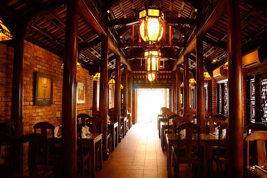 Hue-Ancient-Space-Restaurant