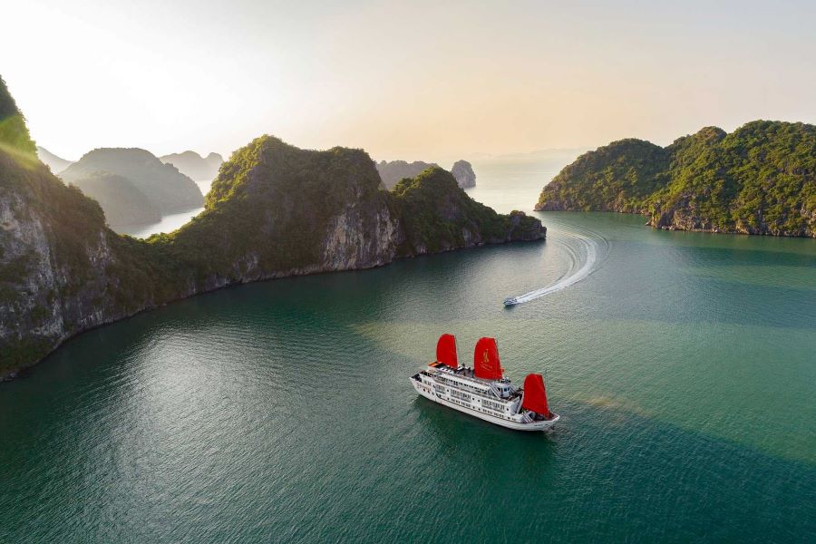 halong bay by vietnam approved travel agency