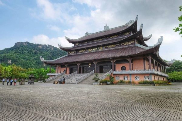 bai-dinh-pagoda-ninh-binh-2