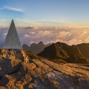 fansipan-mountain-peak-600x400